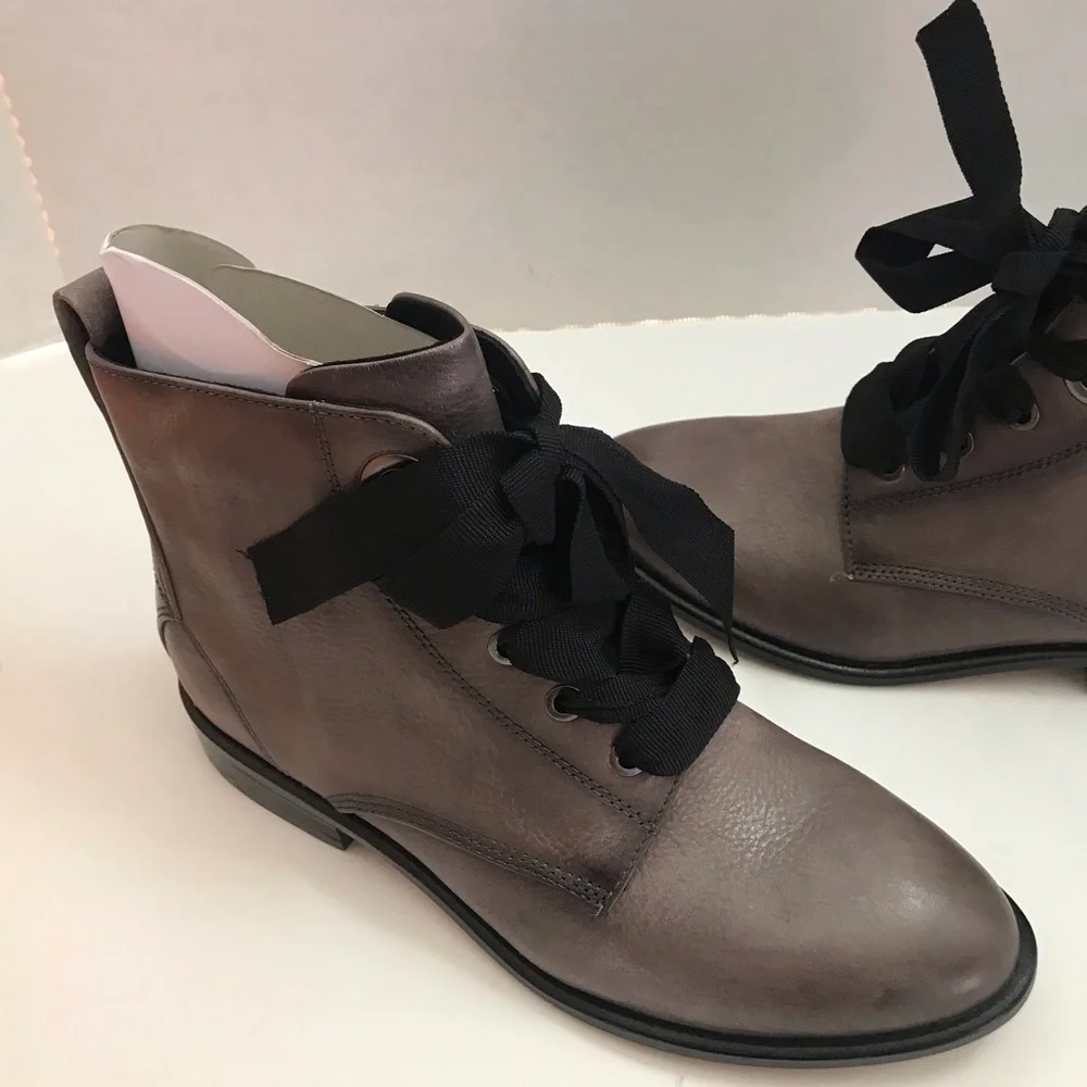 ISOLA LEATHER TOCINA BOOTIE IN PAVEMENT